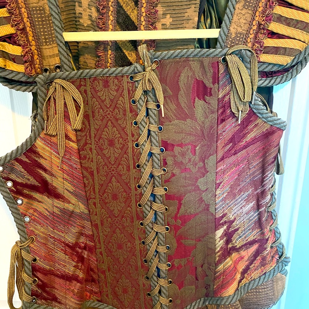 Renaissance Queen costume. Worn once